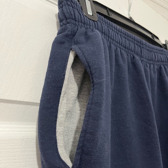 Champion Men’s Sweatpants - Picture 2 of 4